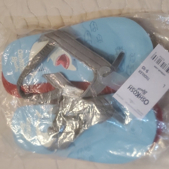 KIDS OSHKOSH BGOSH 2 SETS OF SANDALS SIZE 9-10 - Picture 2 of 3